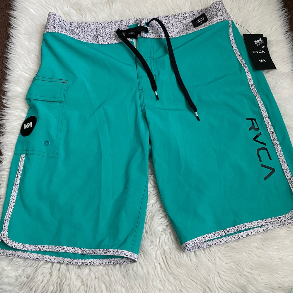 RVCA Shorts - Picture 4 of 9